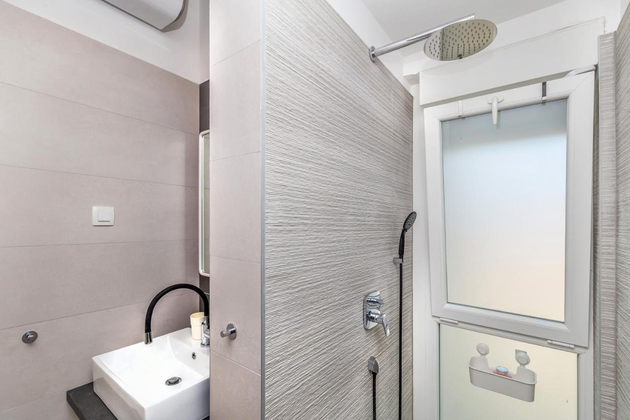Solis Lacus Penthouse Apartment