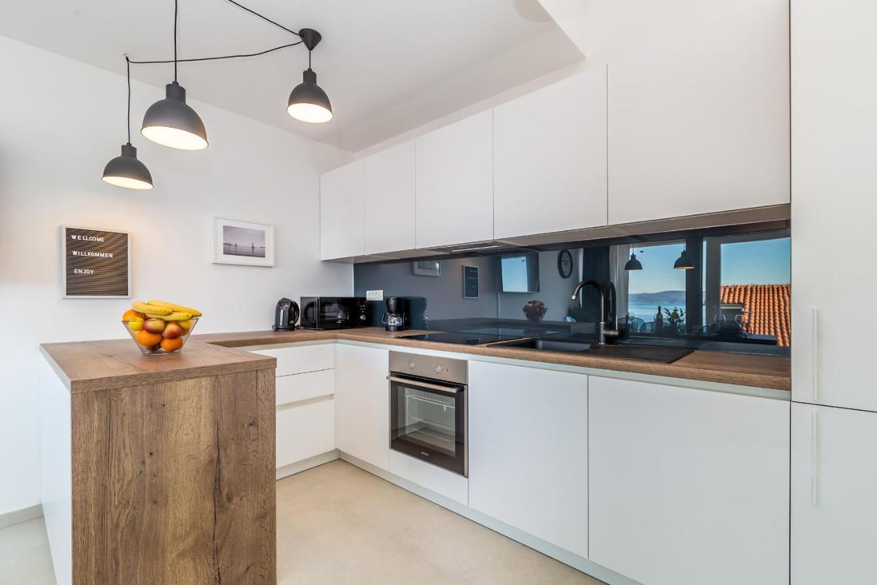 Solis Lacus Penthouse Apartment