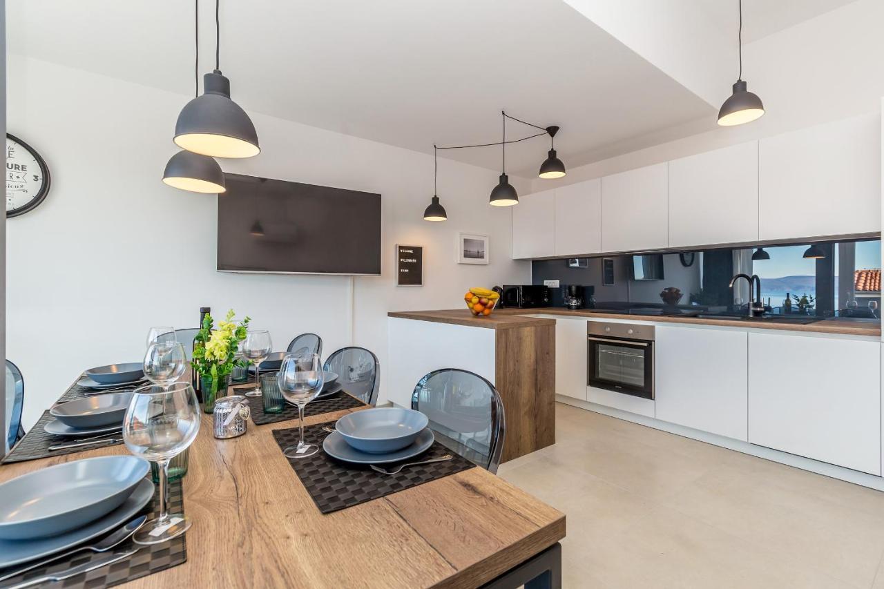 Solis Lacus Penthouse Njivice