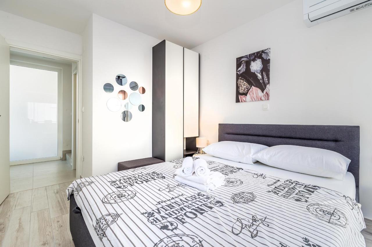 Solis Lacus Penthouse Apartment