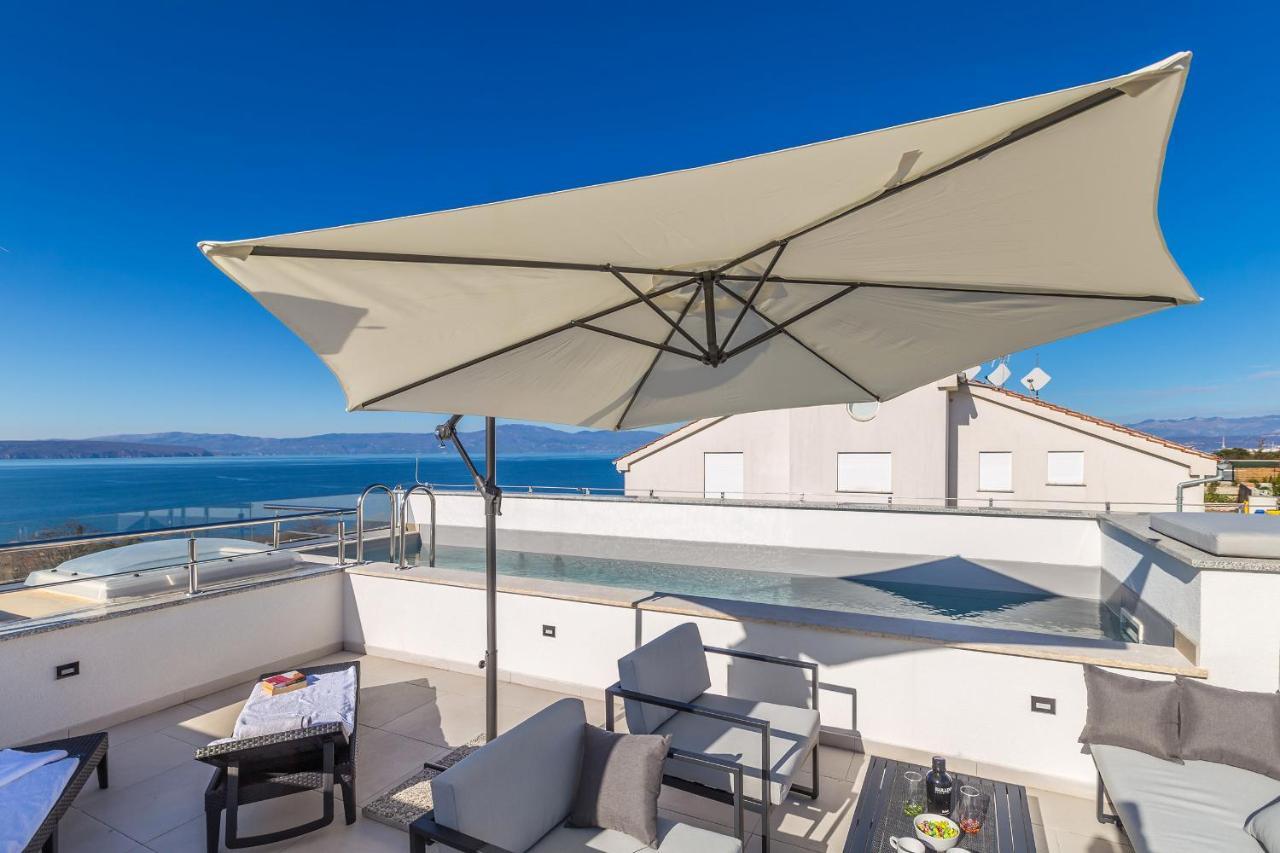 Solis Lacus Penthouse Apartmán *
