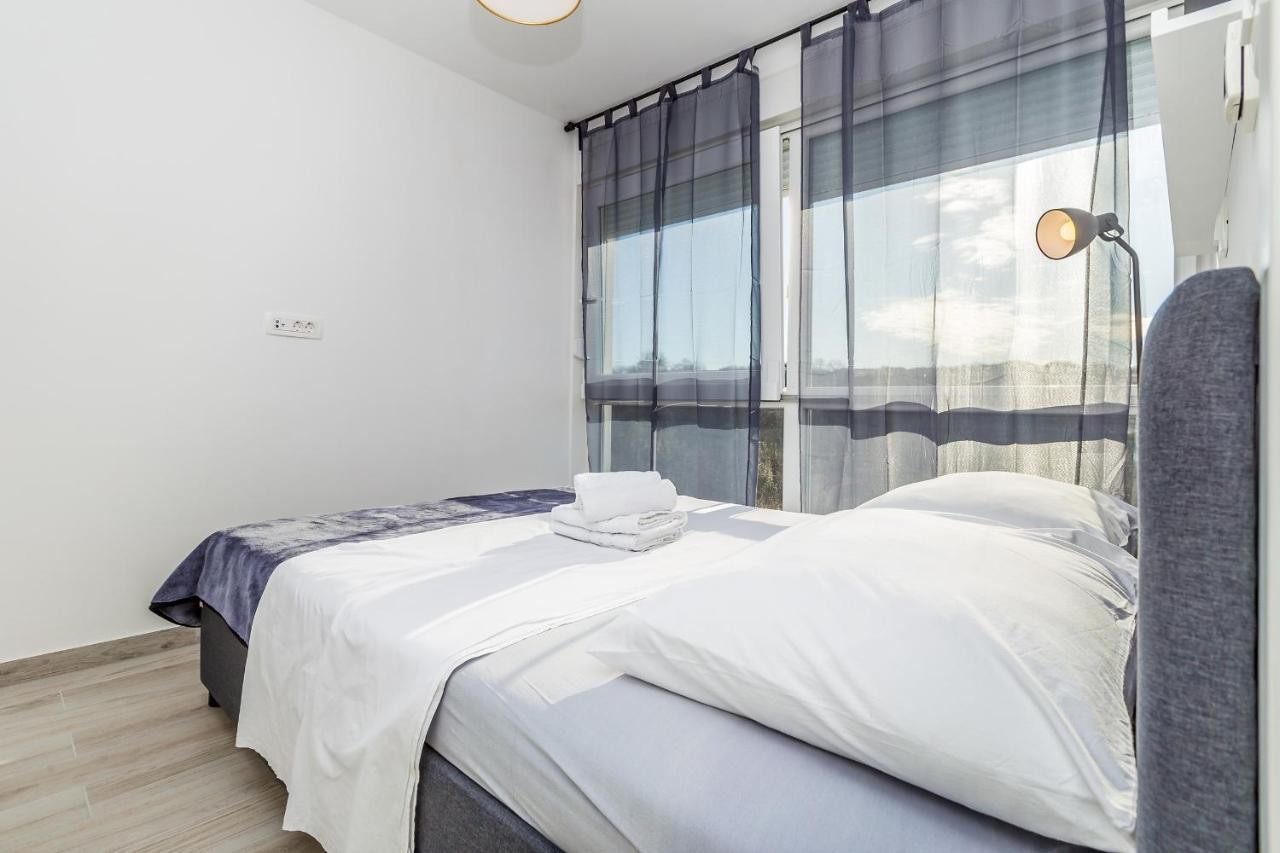 Solis Lacus Penthouse Apartment