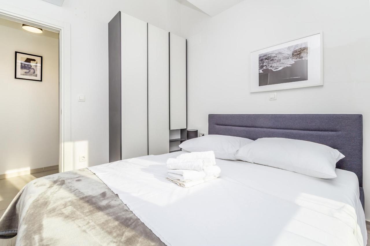 Solis Lacus Penthouse