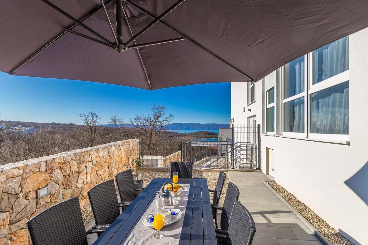 Apartment Solis Lacus Penthouse Njivice