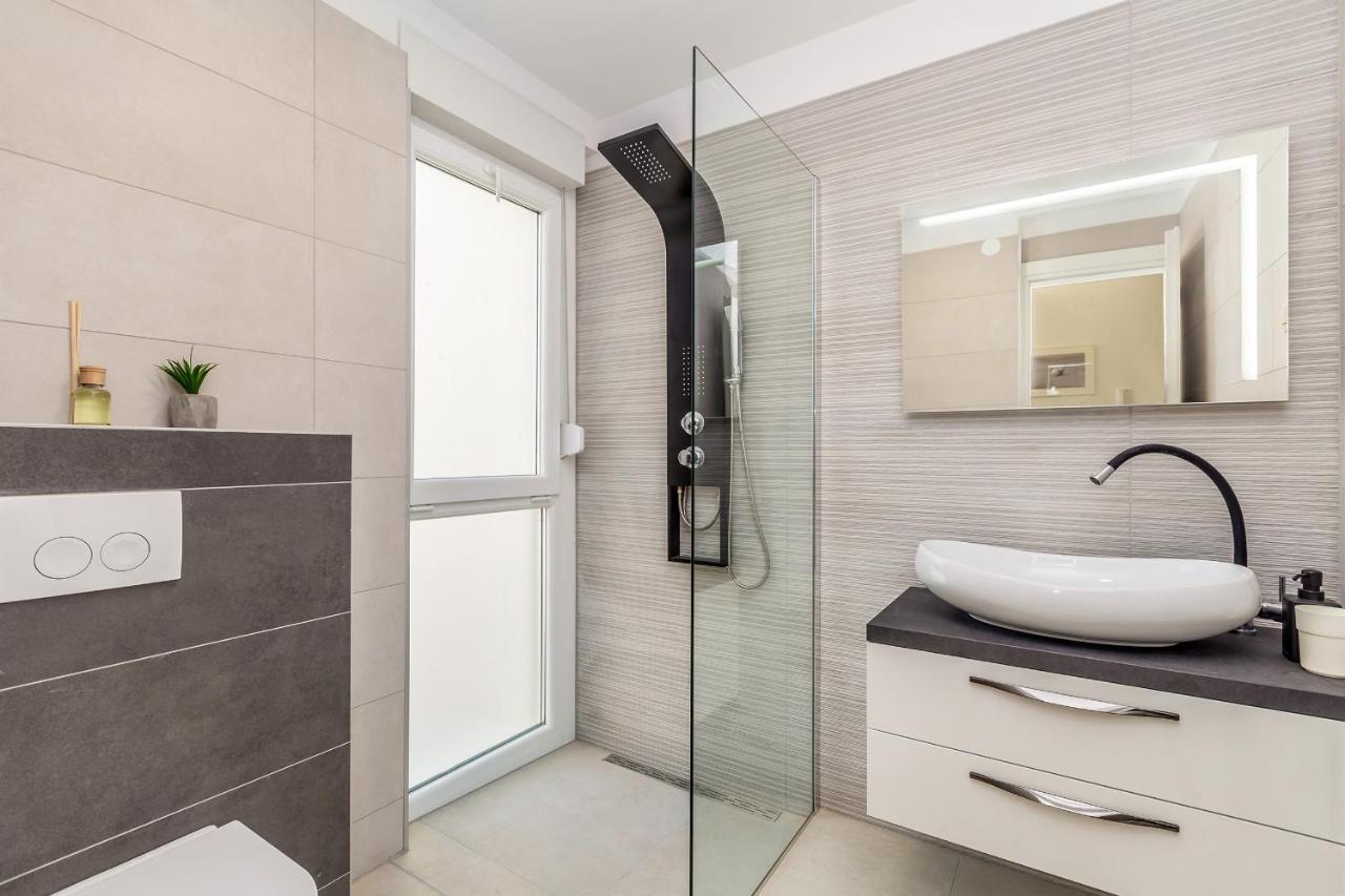 Solis Lacus Penthouse Apartment