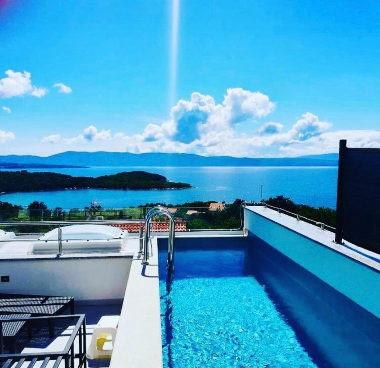 Solis Lacus Penthouse * Njivice